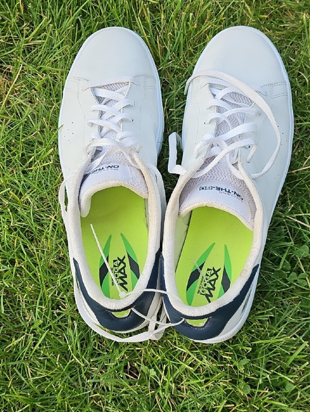 Skechers On The Go Men's Quick Fit White & Navy Low-Top Leather Sneakers - Picture 9 of 13